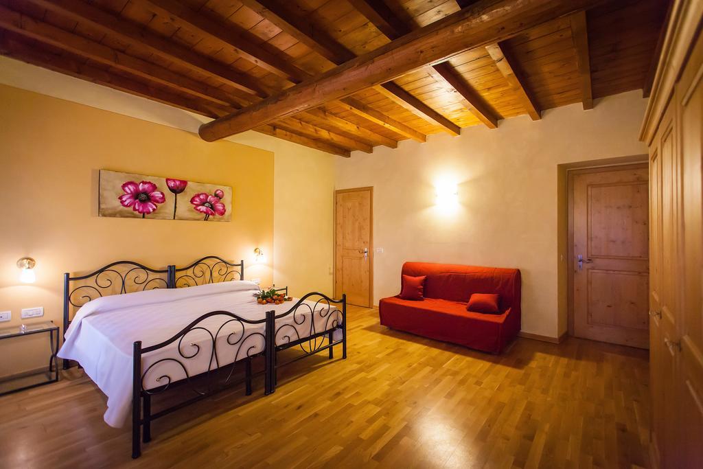 Hotel Alla Corte Dei Bicchi Cavriana Chambre photo