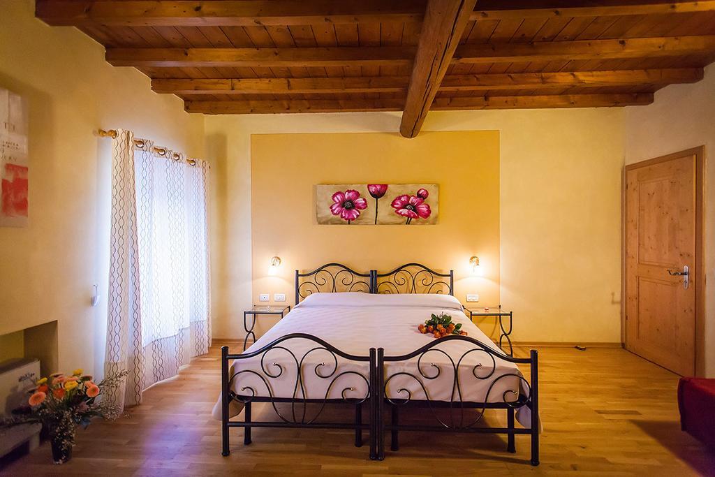 Hotel Alla Corte Dei Bicchi Cavriana Chambre photo